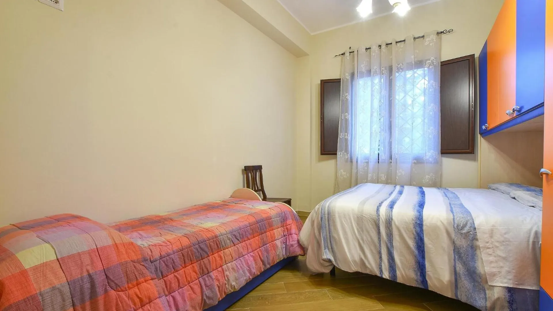 Lovely Home In Linguaglossa With Wifi 0*,  Itália